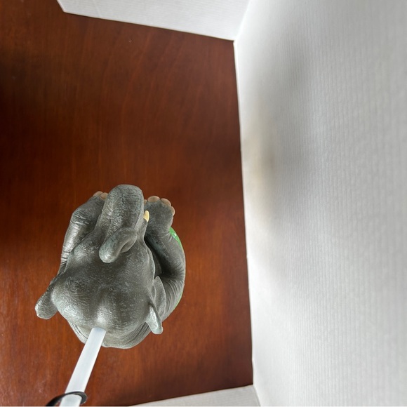 Vintage African Lion Safari Elephant Top Drinkworks Souvenir Cup 2000 - Picture 8 of 9